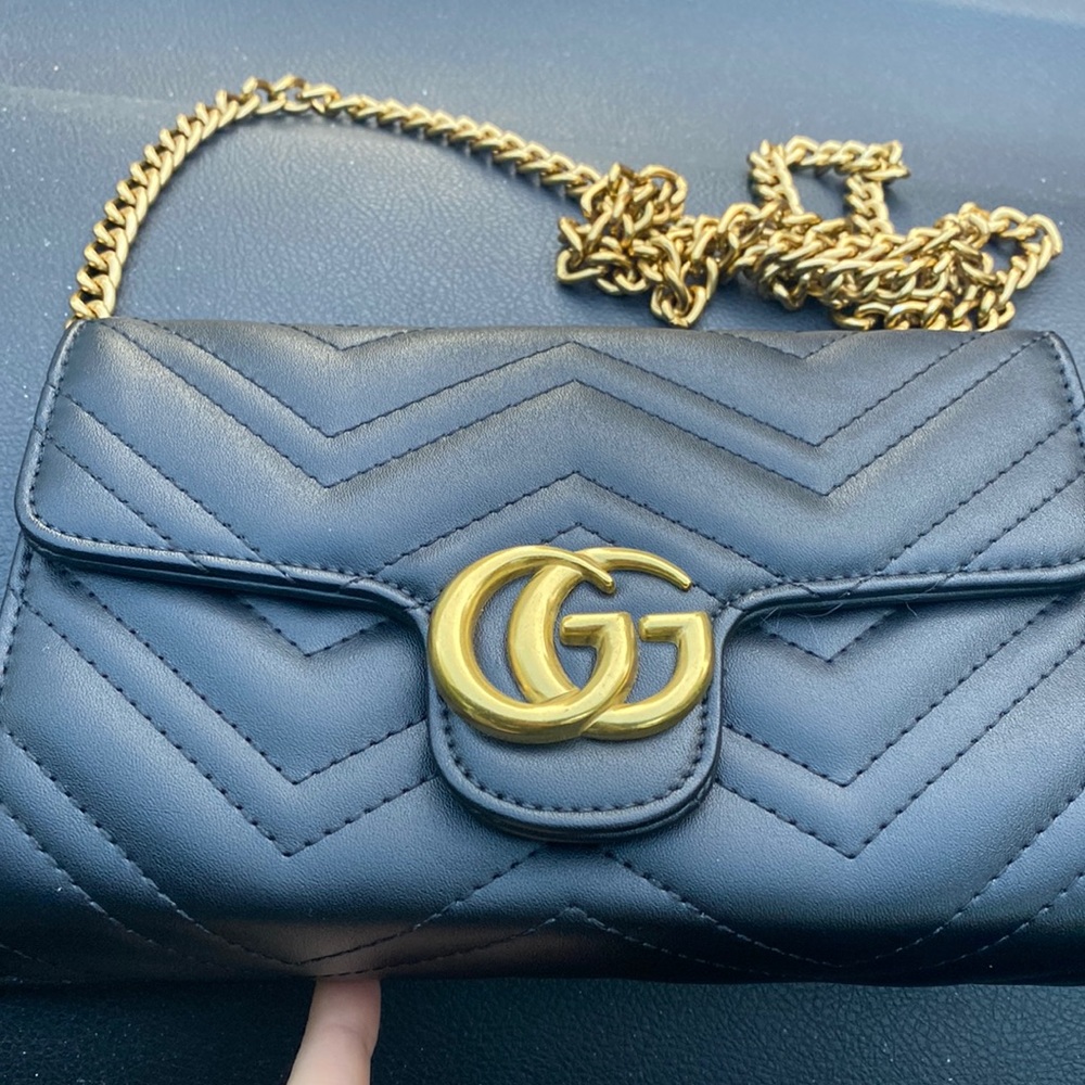 BLACK CROSSBODY BAG